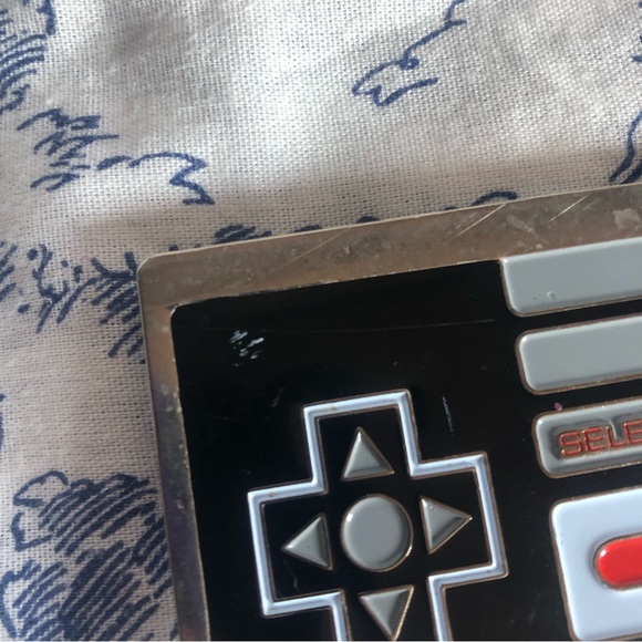 Nintendo Controller Belt Buckle. - Picture 2 of 4